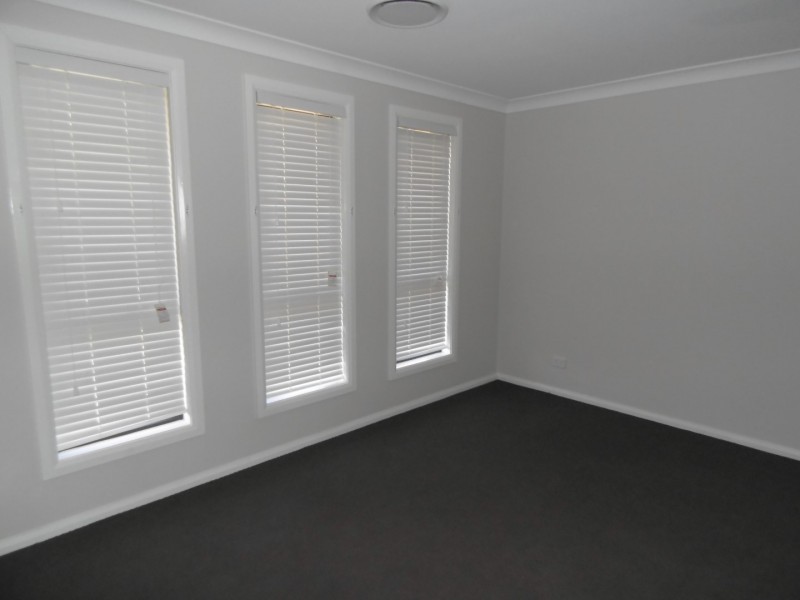 6 Jones Street, Parkes NSW 2870