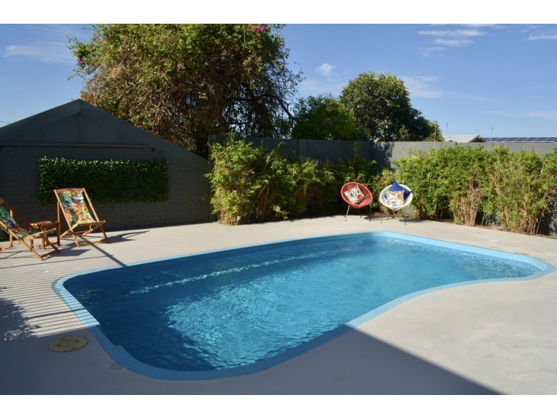 8 High Street, Parkes NSW 2870