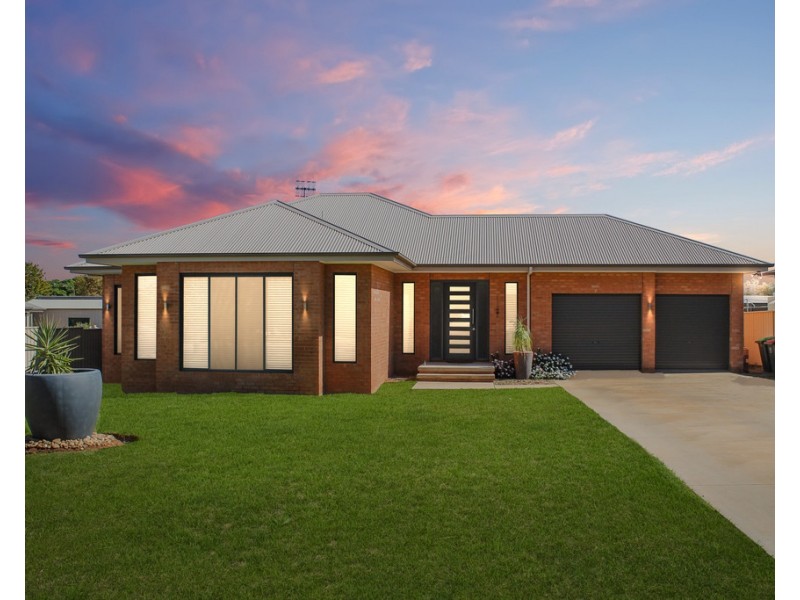 35 McGregor Street, Condobolin NSW 2877