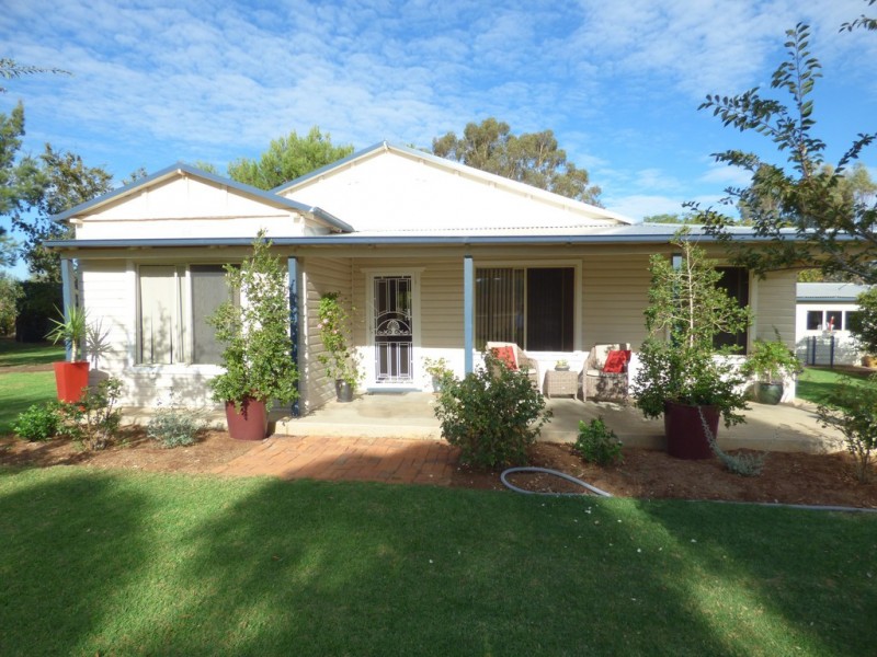 862 New Grenfell Road “Roseville”, Forbes NSW 2871