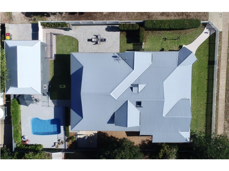 8 High St, Parkes NSW 2870