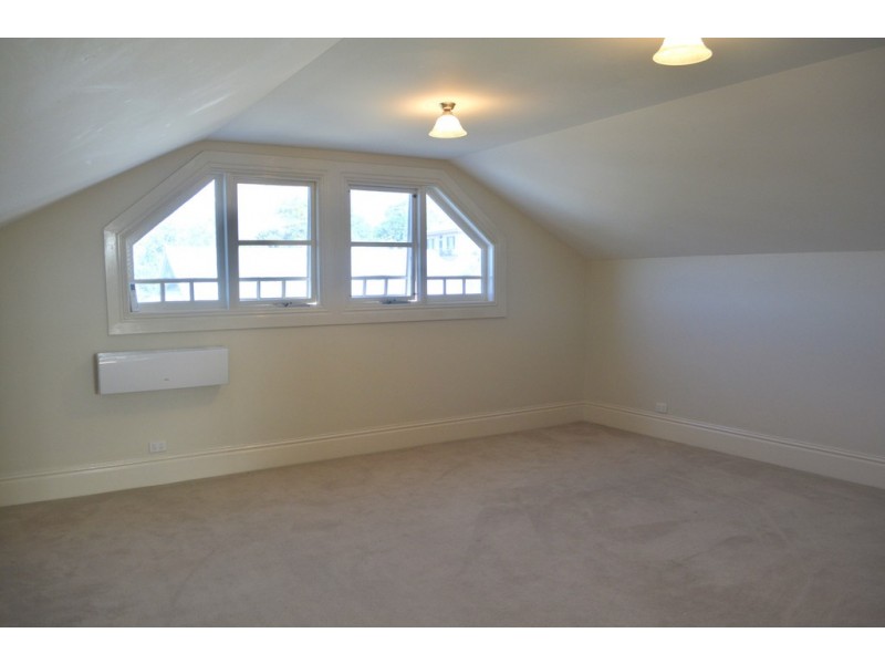 8 High St, Parkes NSW 2870