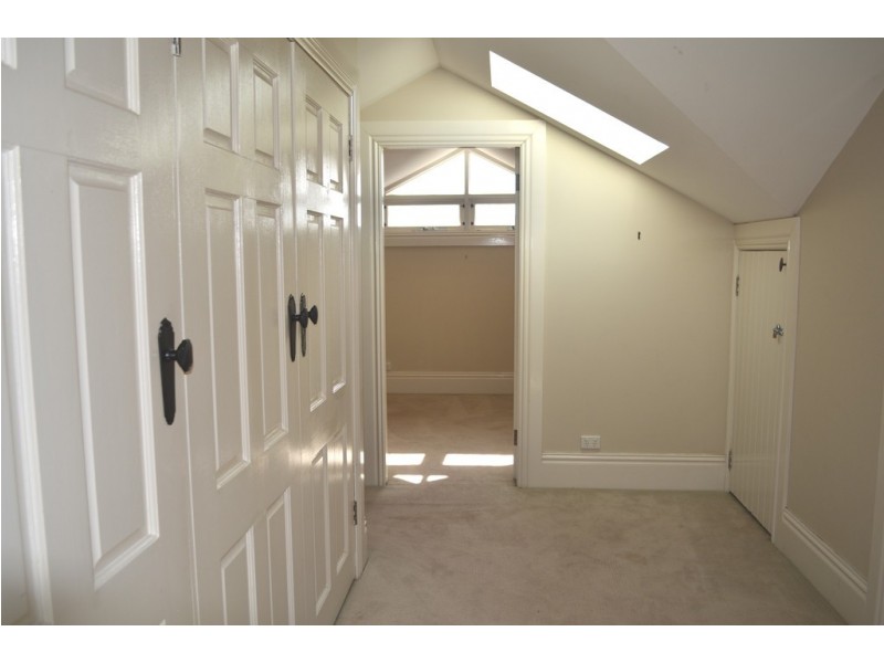 8 High St, Parkes NSW 2870