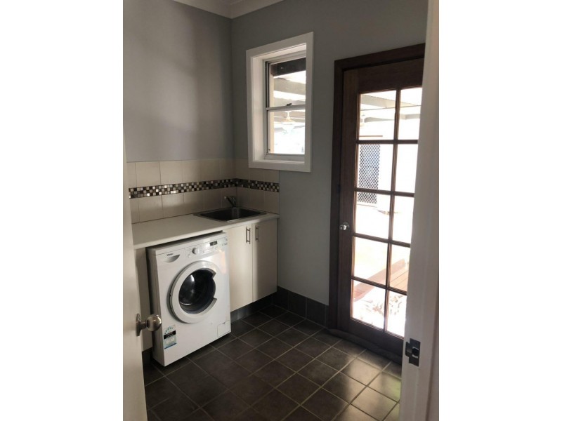 268 Nash Street, Parkes NSW 2870