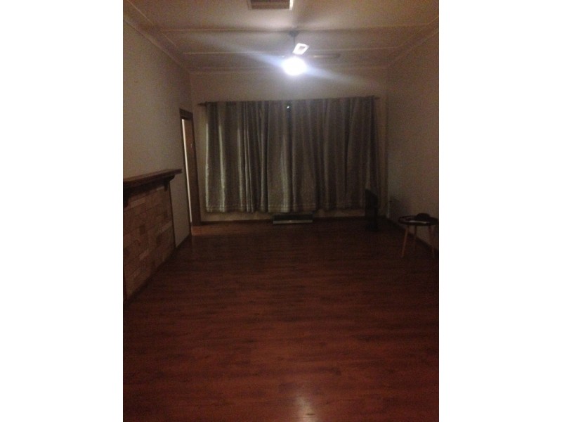 5 Pearce Street, Parkes NSW 2870