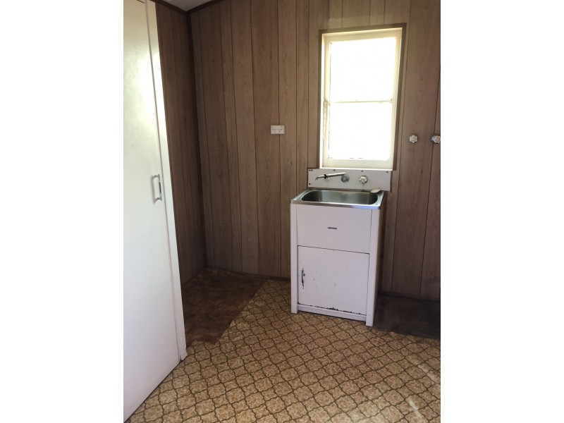 133 Currajong Street, Parkes NSW 2870