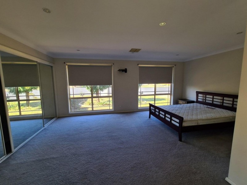 6 Caledonia Street, Parkes NSW 2870