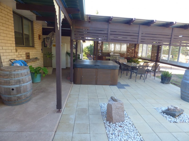 38 Pye Street, Eugowra NSW 2806