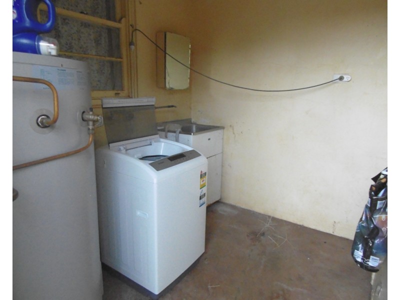 28 Caswell, Peak Hill NSW 2869