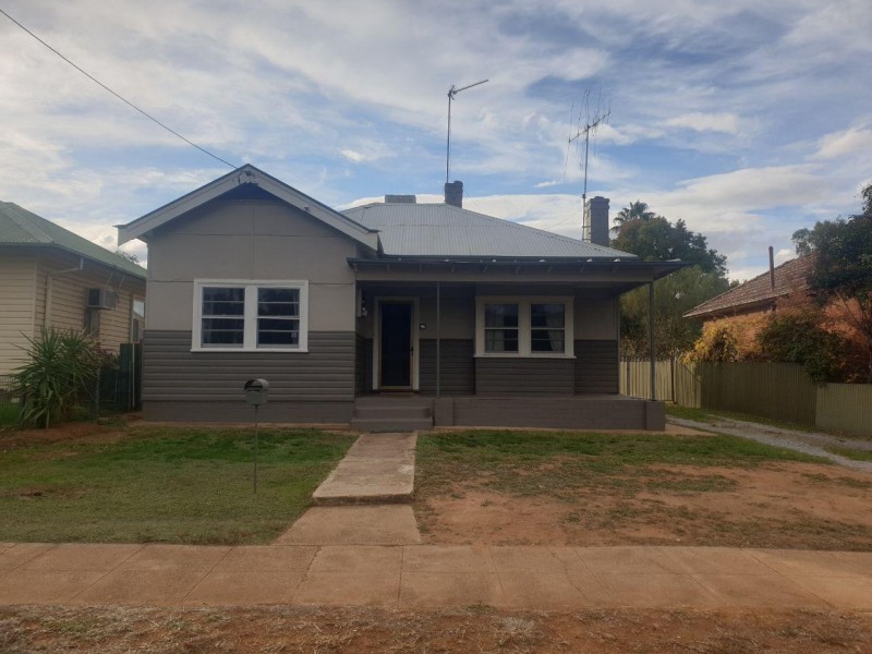 70 Mitchell Street, Parkes NSW 2870