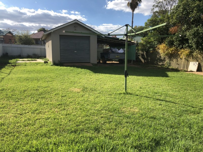70 Mitchell Street, Parkes NSW 2870
