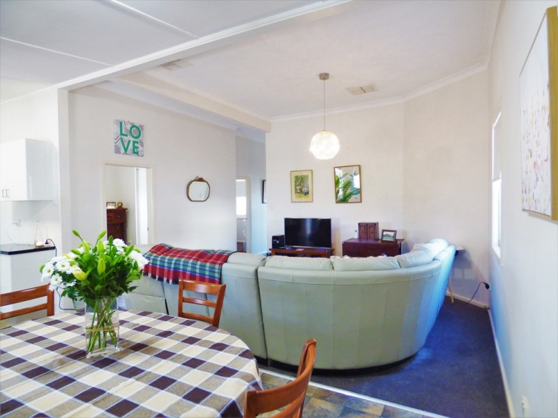 49 Flint Street, Forbes NSW 2871