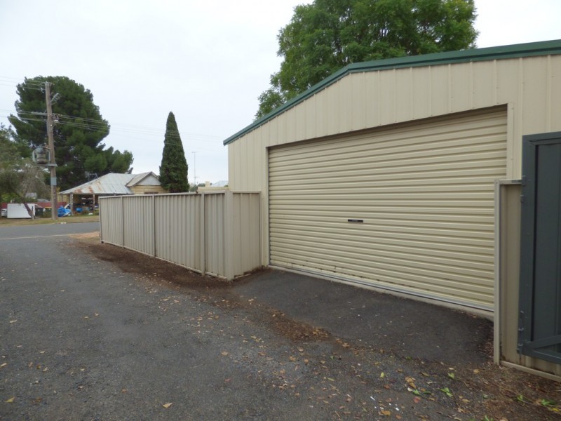 2 Reid Street, Forbes NSW 2871