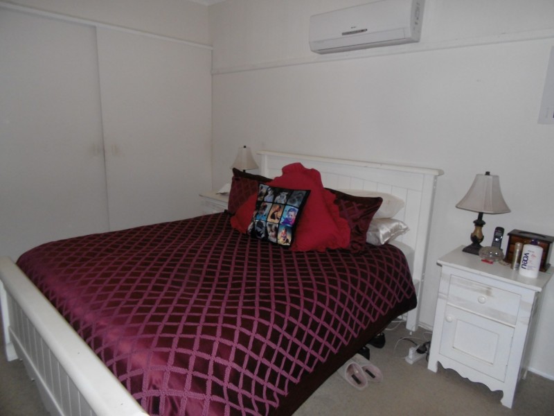 1 Wattle Street, Parkes NSW 2870