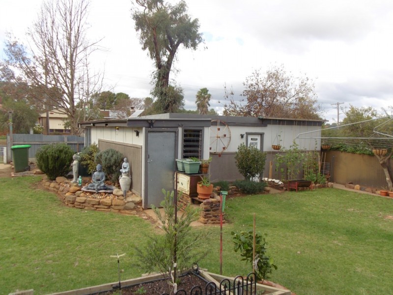 1 Wattle Street, Parkes NSW 2870