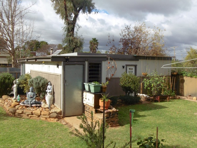 1 Wattle Street, Parkes NSW 2870