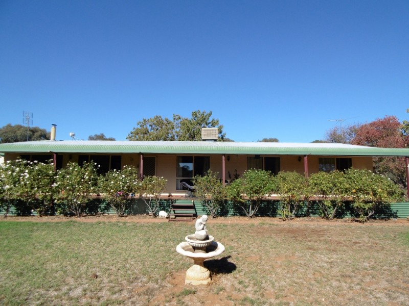 357 Henry Parkes Way, Parkes NSW 2870