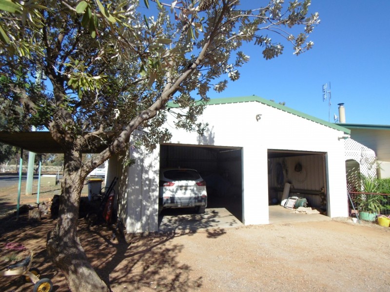 357 Henry Parkes Way, Parkes NSW 2870