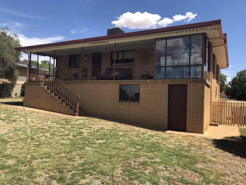 17 Jubilee Street, Parkes NSW 2870