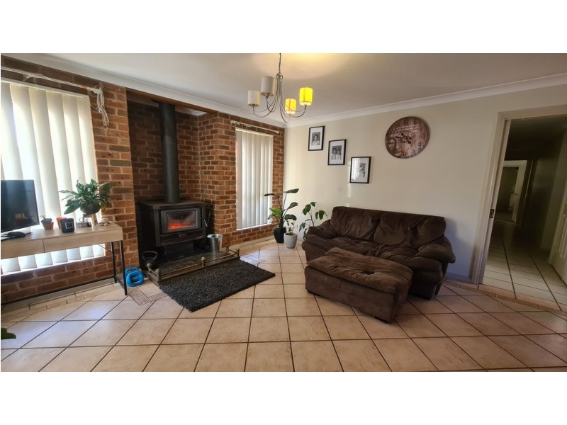 239 Nash Street, Parkes NSW 2870