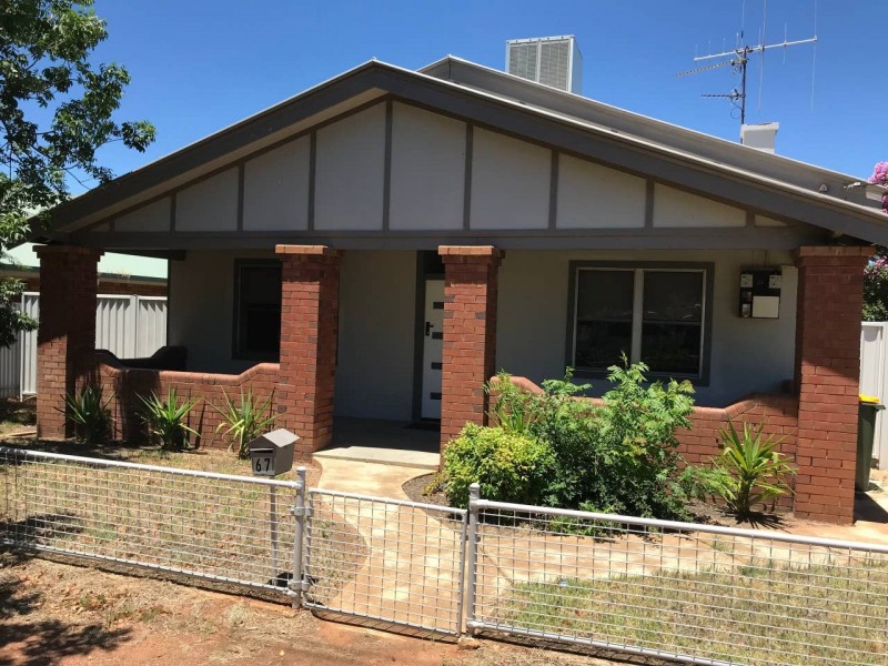 67 Cecile Street, Parkes NSW 2870