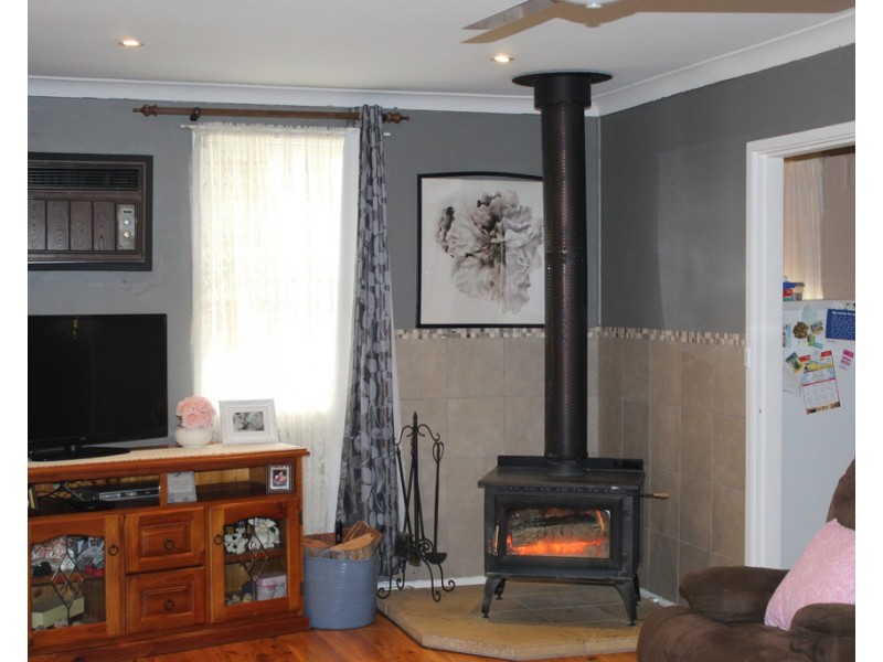 11 Keast Street, Parkes NSW 2870