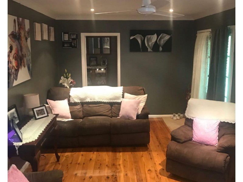 11 Keast Street, Parkes NSW 2870