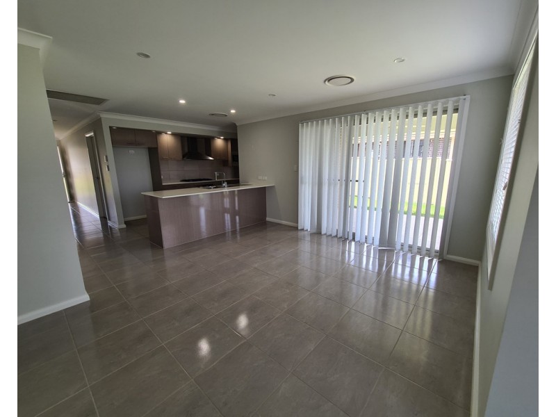 15 Koala Street, Parkes NSW 2870