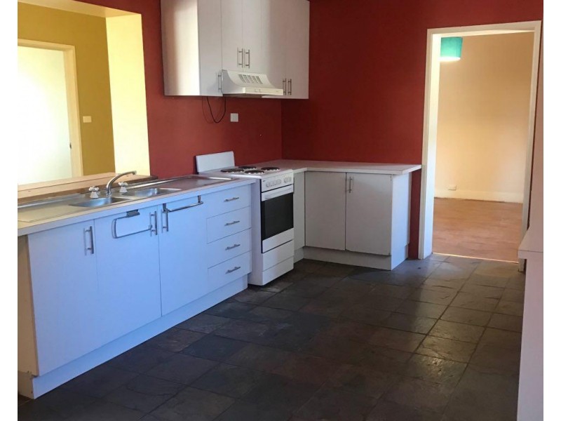 44 Victoria Street, Parkes NSW 2870