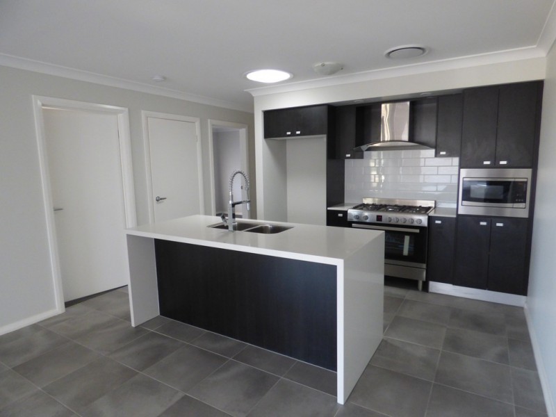 2a and 2b Dunstan Close, Forbes NSW 2871