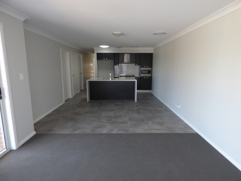 2a and 2b Dunstan Close, Forbes NSW 2871