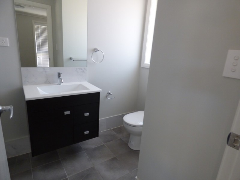 2a and 2b Dunstan Close, Forbes NSW 2871