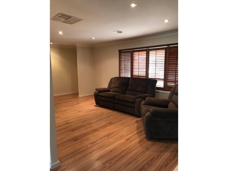 63 Farrer Street, Parkes NSW 2870