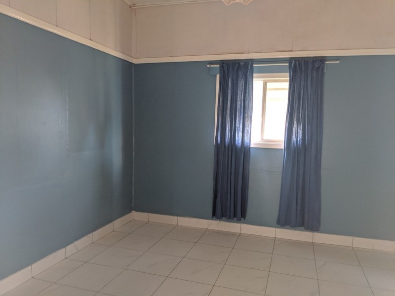 65 Close, Parkes NSW 2870