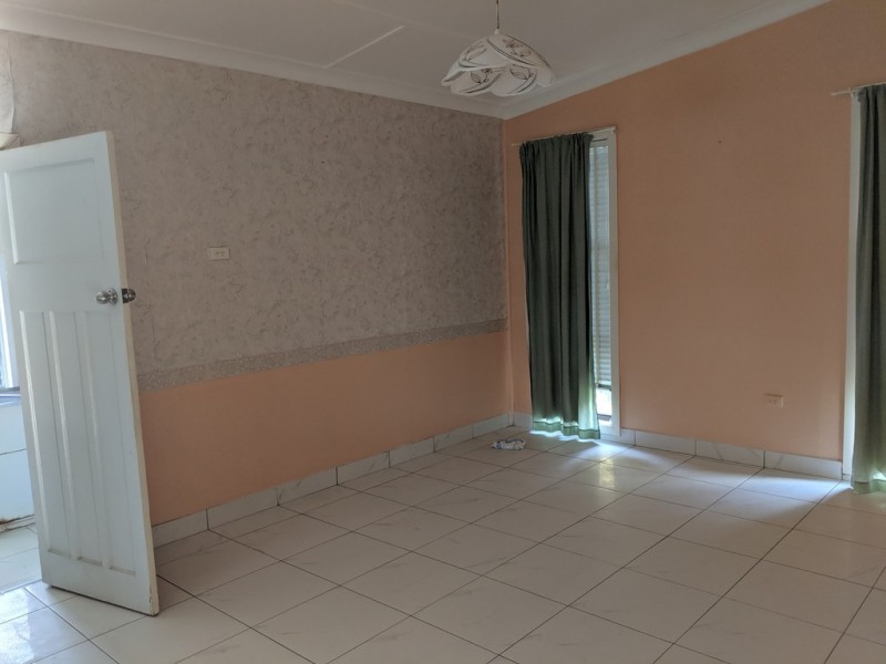 65 Close, Parkes NSW 2870