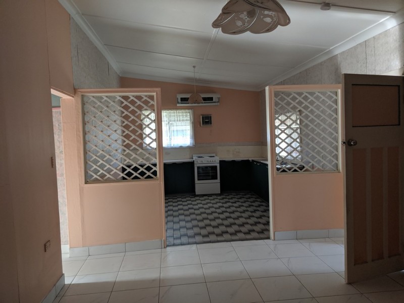 65 Close, Parkes NSW 2870