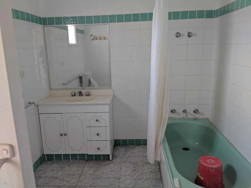65 Close, Parkes NSW 2870