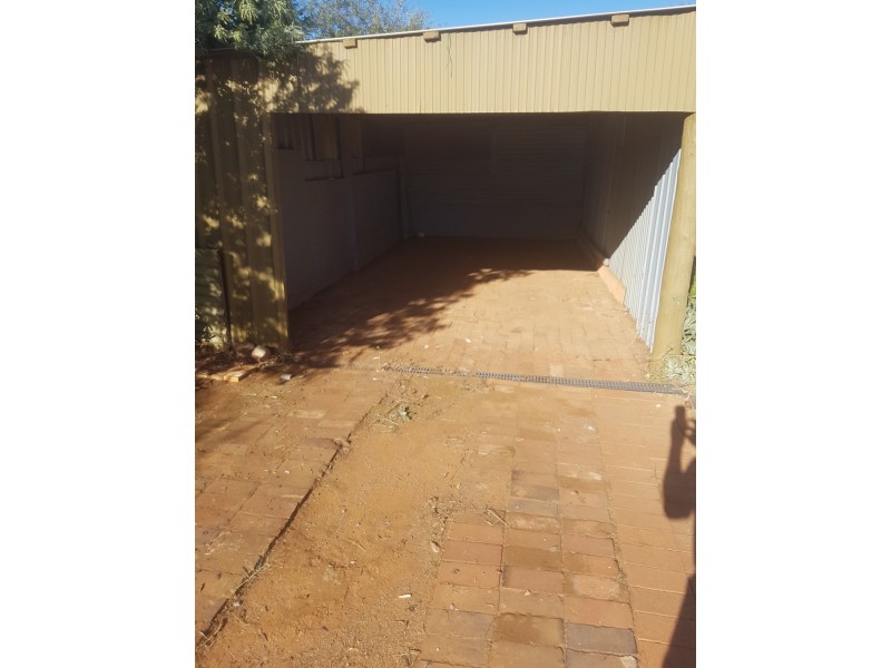 65 Close, Parkes NSW 2870