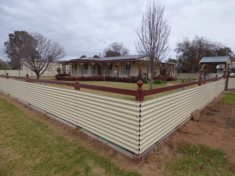 15 Willbe Street, Eugowra NSW 2806