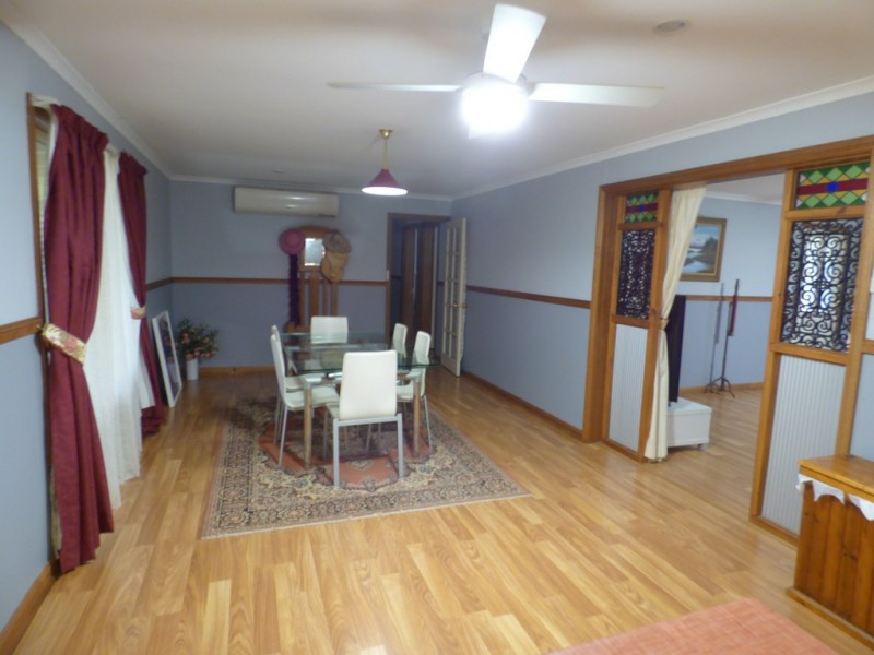 15 Willbe Street, Eugowra NSW 2806