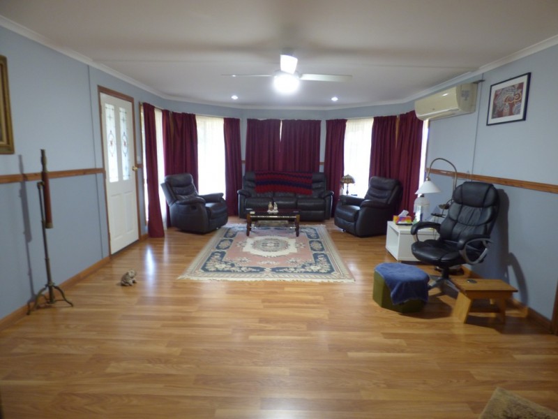 15 Willbe Street, Eugowra NSW 2806