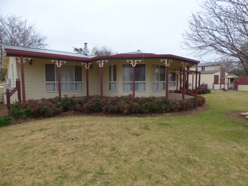 15 Willbe Street, Eugowra NSW 2806