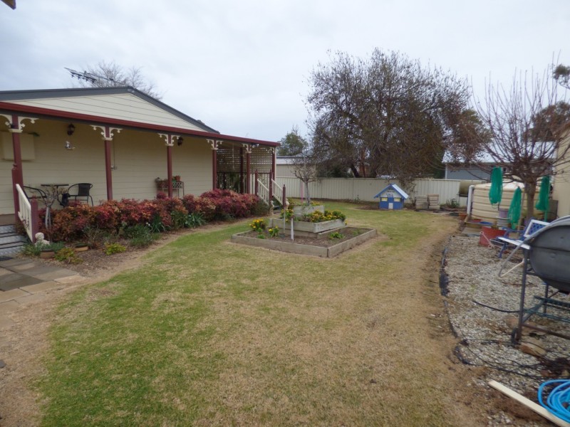 15 Willbe Street, Eugowra NSW 2806