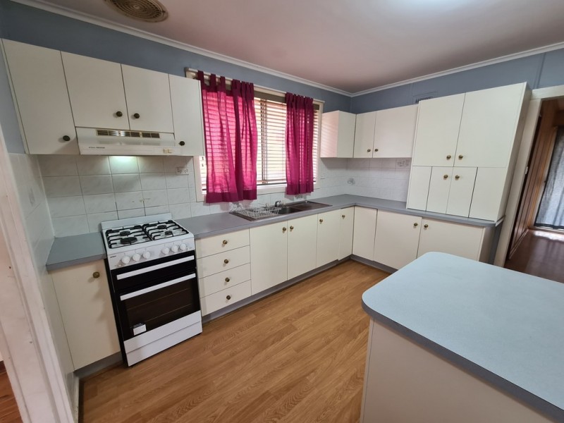 17 Thornbury Street, Parkes NSW 2870