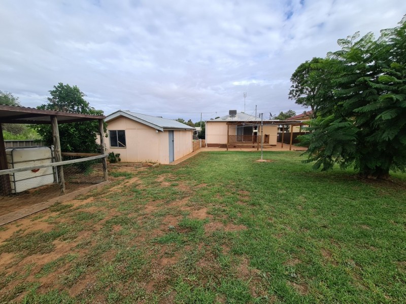 17 Thornbury Street, Parkes NSW 2870