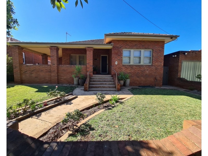 9 Phillip Street, Parkes NSW 2870