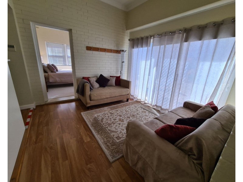 9 Phillip Street, Parkes NSW 2870