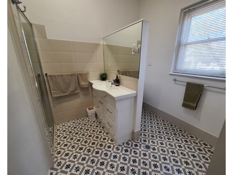 9 Phillip Street, Parkes NSW 2870