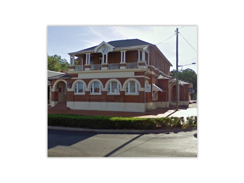 39 Currajong Street, Parkes NSW 2870