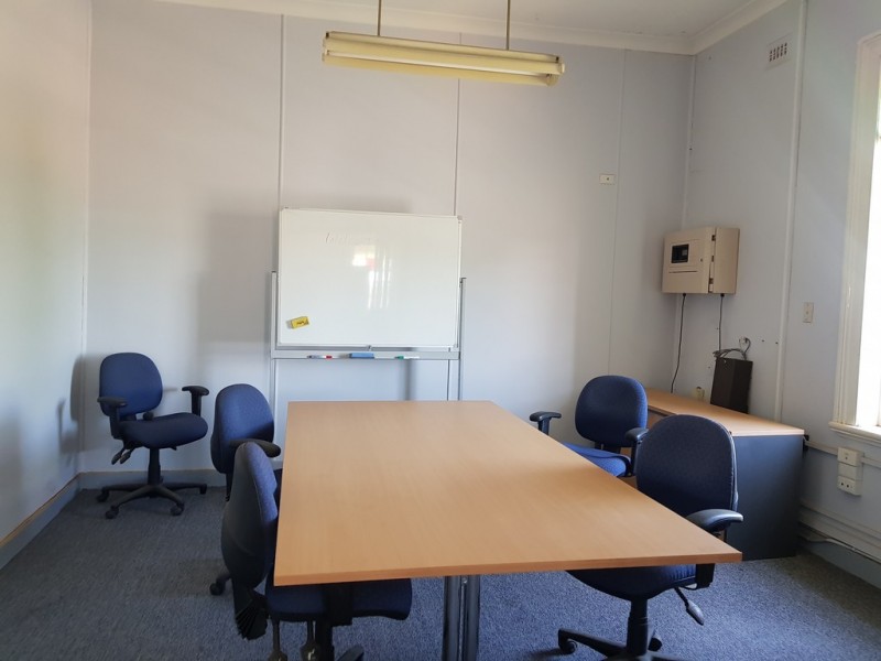 39 Currajong Street, Parkes NSW 2870